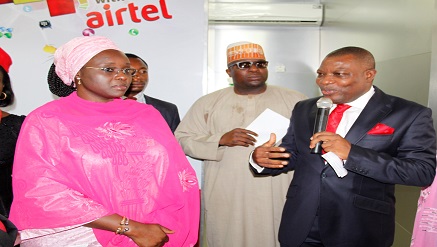 (L-R) Mrs. Omolewa Ahmed, wife of the Kwara State Governor and Moshood Bakare, chairman, Committee on Works and Energy, Kwara State House of Assembly, listening to Segun Macaulay, Airtel Nigeria’s Regional Operations Director (ROD), West, at the commissioning of a new Airtel Showroom in Ilorin, Kwara State recently.
